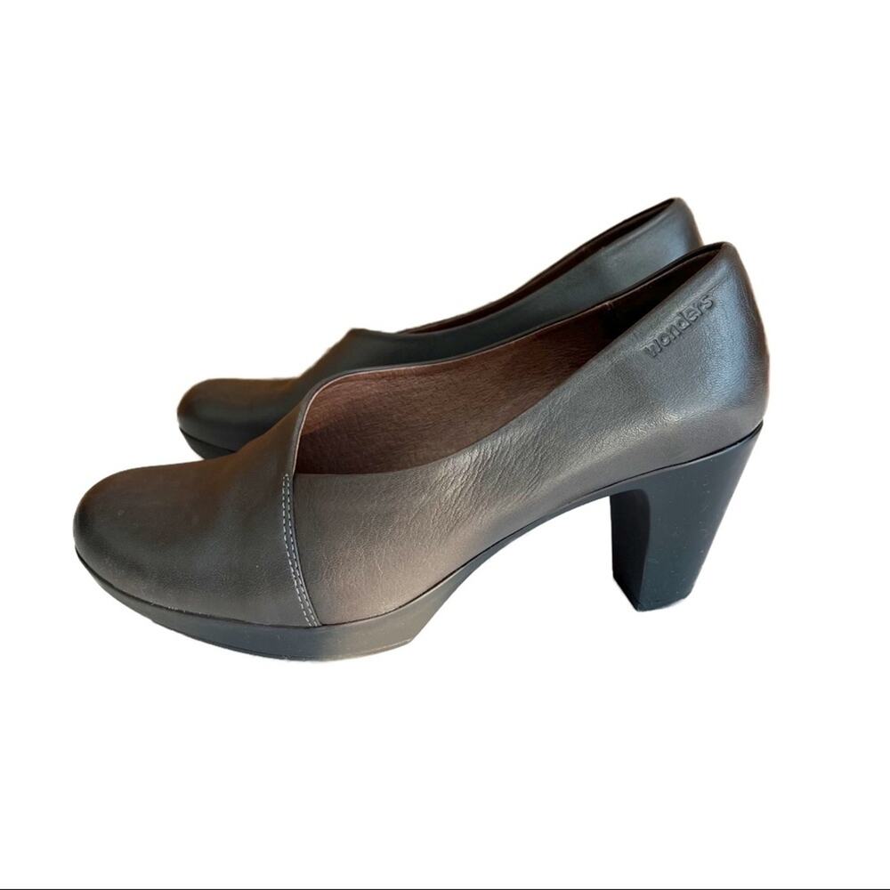 Wonders Leather Platform Heel Pump